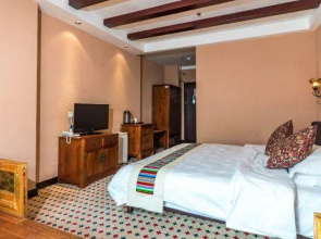 Qizheng Padma Chumig Garden Hotel (Nyingchi)
