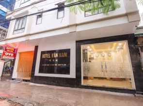 OYO 411 Van Nam Hotel