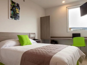 SR Hotel