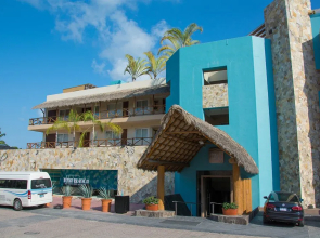 Cinco Hotel