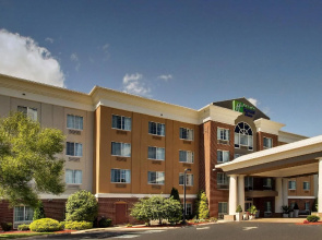 Holiday Inn Express Hotel & Suites Middleboro Raynham by IHG