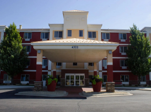 Holiday Inn Express Hotel & Suites St. Cloud by IHG