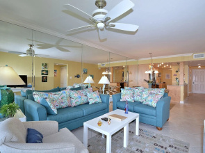 Land's End 202 Building 7 Beachfront Condo / Awesome Views!