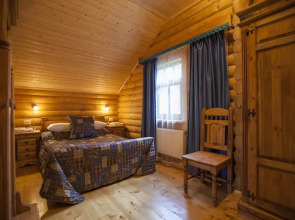 Отель «Шишки на Лампушке — Русская деревня»