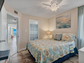 Four Winds 804 - Beachfront 2bd/2ba - Elevator replacement 4/4 to 5/24