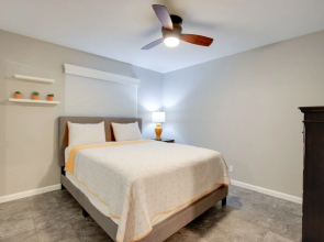 Theater Room & Pool Deck: Retreat in Palm Desert!