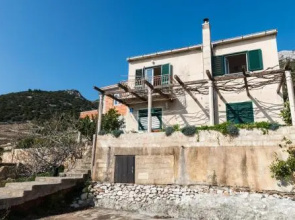 Three-Bedroom Holiday Home in Potomje
