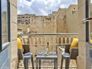 Ursula Suites- Self Catering Apartments- Valletta- by Tritoni Hotels