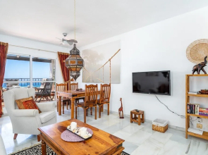 Fantastic Apart sea view and heated pool