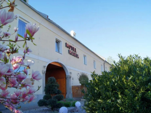 Hotel Leo