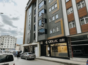 Çolak Suit