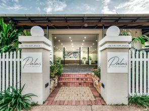 Palms City Resort