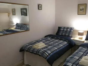 Twenty Five Guest House