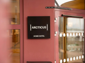Home Hotel Arcticus