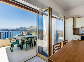 Stunning Holiday Home in Letojanni near Sea