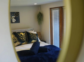 Tiny Home - 1 Bed Luxury Apt