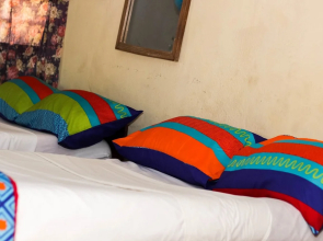Mkunkhula Baobab Lodge