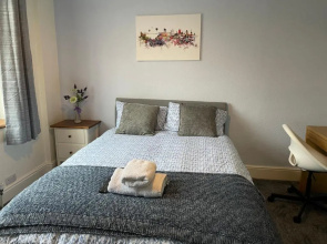 Maple Leaf Guest House