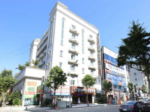 Empire Tourist Hotel