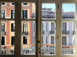 Studio Sleeps 2 With Free Parking