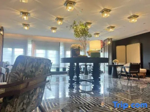MEHOOD LESTIE Hotel (Zhuhai Qinglü Road Haibin Swimming Pool)