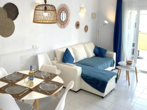 Beach House with Direct Access To Calahonda Beach And Open Sea Views Cs183