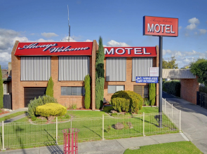 Always Welcome Motel
