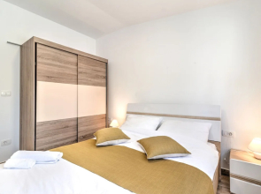 Cozy Holiday Home in Banjole near Pula City Center