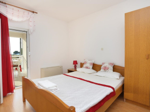 Apartment Lias - with restaurant: A7a drugi kat Rogoznica, Riviera Sibenik