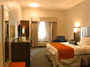 GuestHouse Inn & Suites Lexington