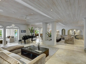 Sunny Vacation Villa 13