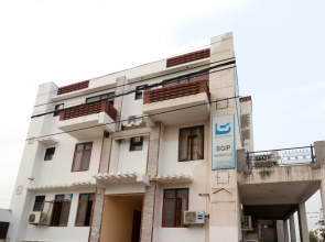 OYO 23206 Hotel Sky View