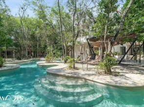 Spacious Loft W/garden View Pool + Jacuzzi GYM