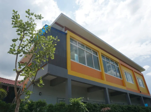 Tummi House