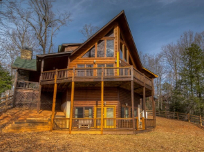 Green Pine Cabin by Escape to Blue Ridge