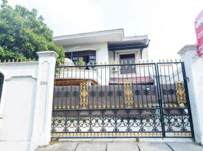 OYO 1421 Kasmaran Guest House Syariah