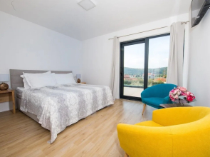 New Modern Villa Luce