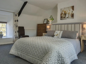 Little Week Cottage