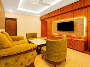 Treebo Surya Comforts, 200 Mtrs From Kolhapur Railway Station