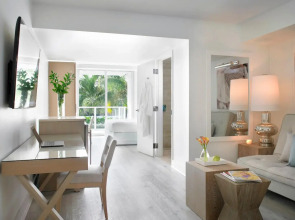 Отель Grand Beach Hotel Surfside West