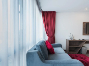 Курортный отель The Beach Heights Resort