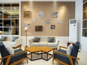 Triizz Hotel Semarang by Royal Singosari (Formerly Faustine Semarang)