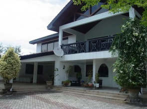 Villa Ayodele