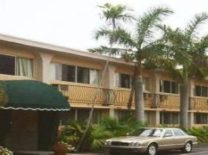 Hollywood Beach Golf Resort