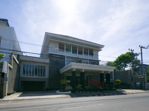 RedDoorz Plus near Universitas Negeri Makassar 2