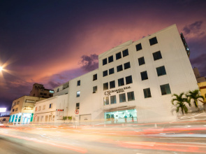 TAMA Hotel Granada Real Cali