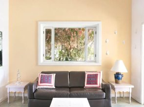 Casita del Lago Beautiful Lakefront Property One Step Away From the Melacon