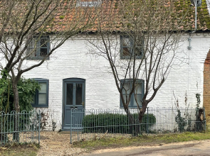 2 Bed Cosy Cottage
