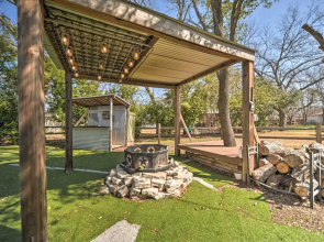 'the Barn' Texas Wine Country Vacation Rental