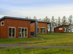 Einishus Cottages